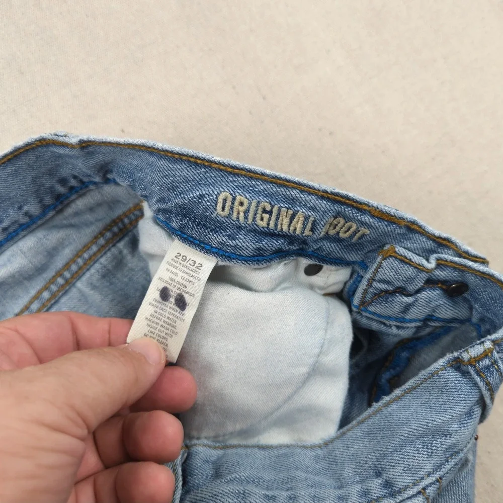 American Eagle Outfitters will ship